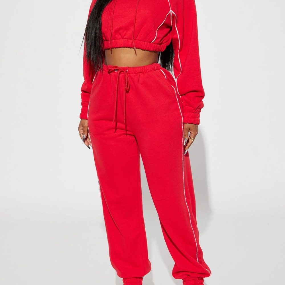 Fashion nova sweatsuit set
